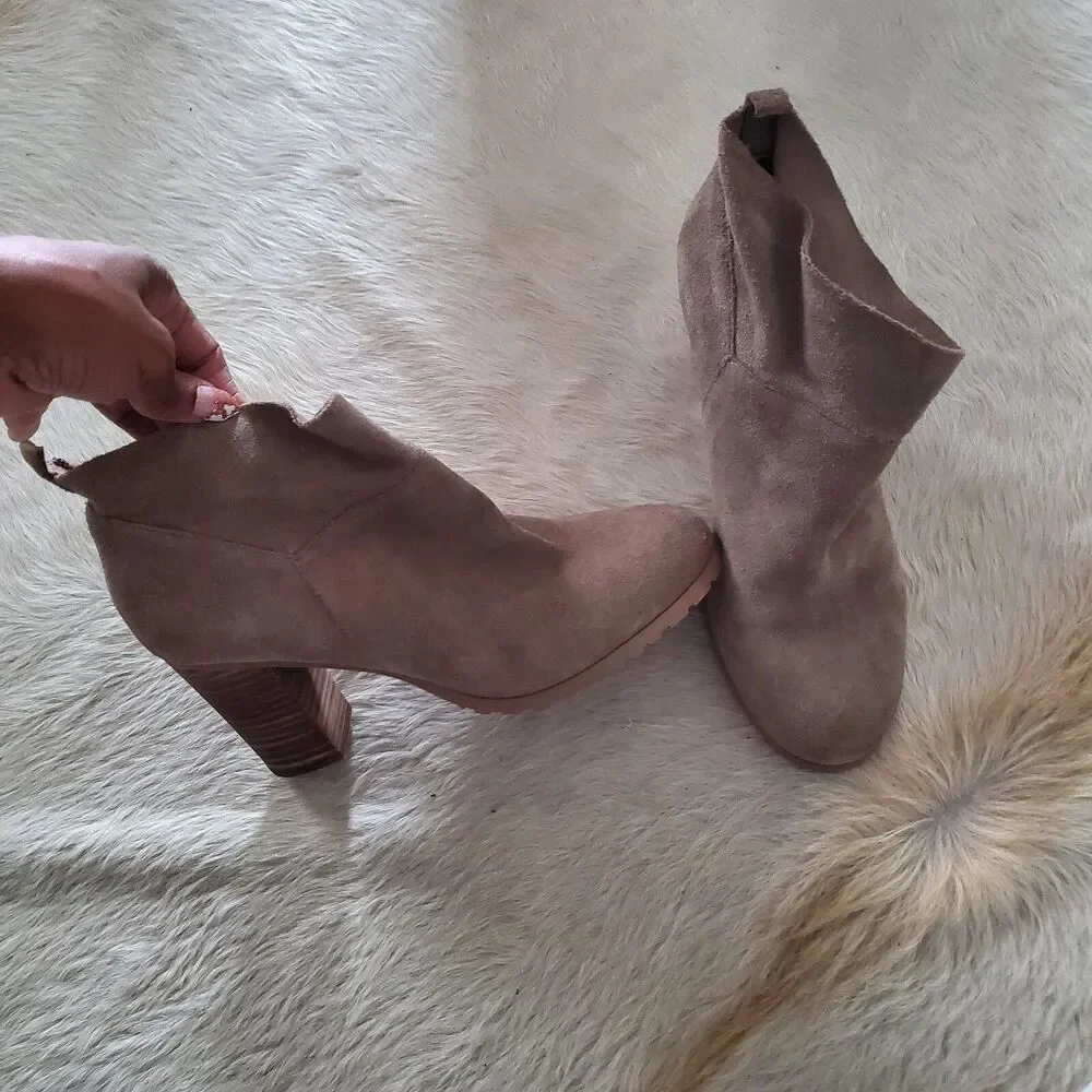 Crown Vintage Women's Booties Size 8M Brown Suede Darcie Slouch High Ankle Boots